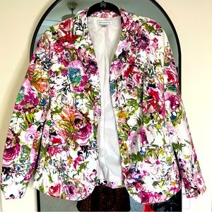 Liz did it again with the blazer!!